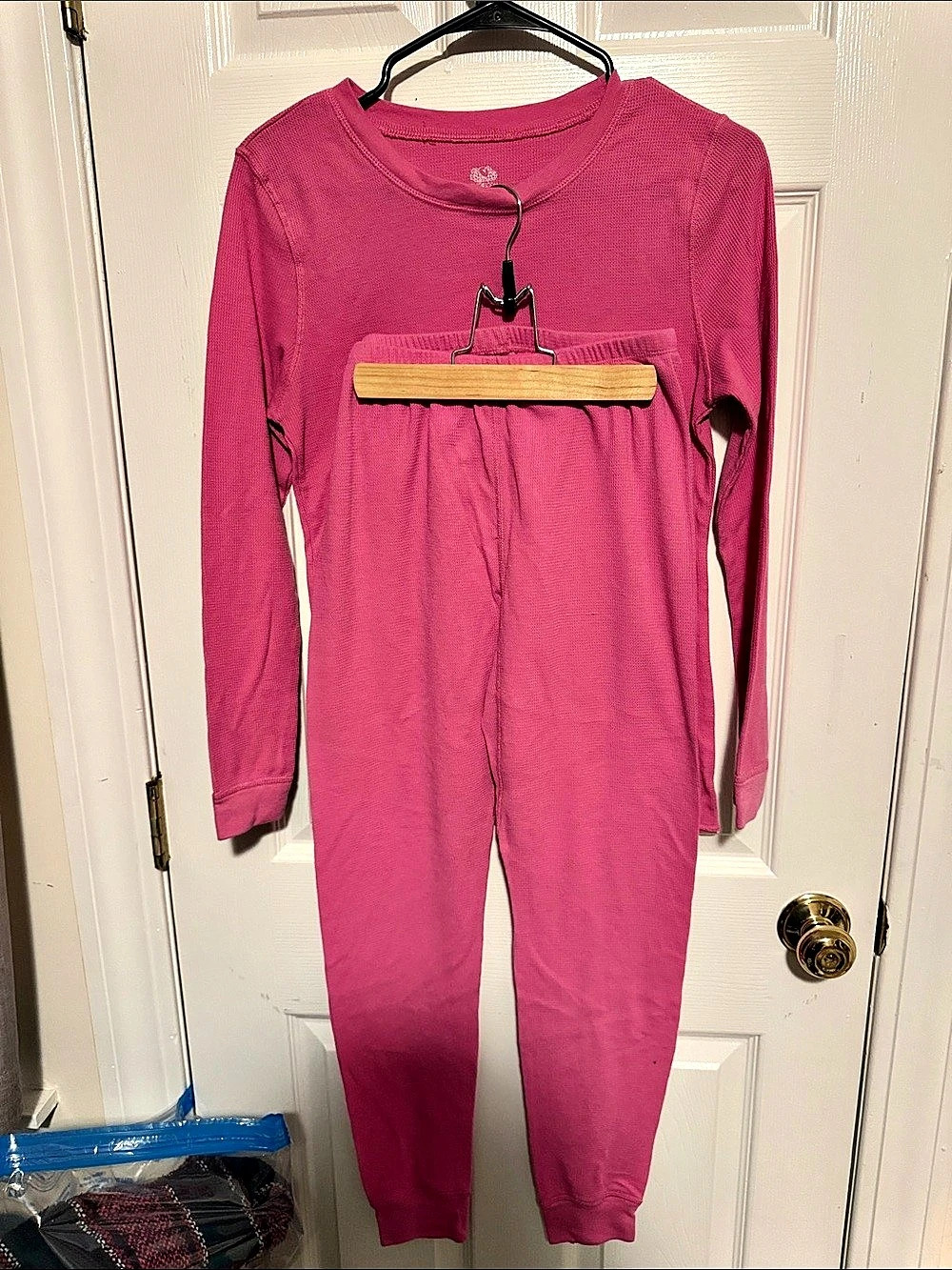 Fruit of the Loom Size Medium Pink thermals Set